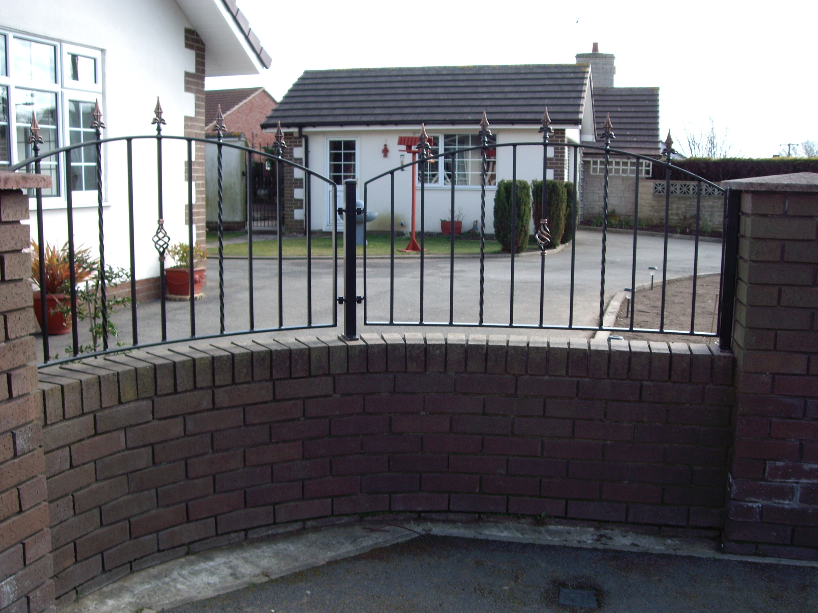curved railings example